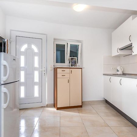 Apartments Oleander Kricin バスカ エクステリア 写真